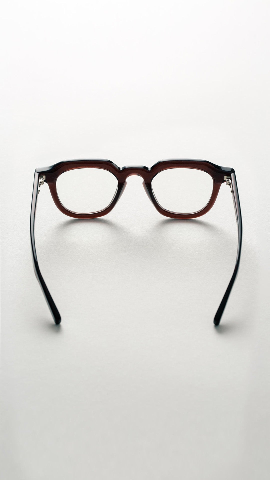 Oscar Magnuson Deckard - Toga Red