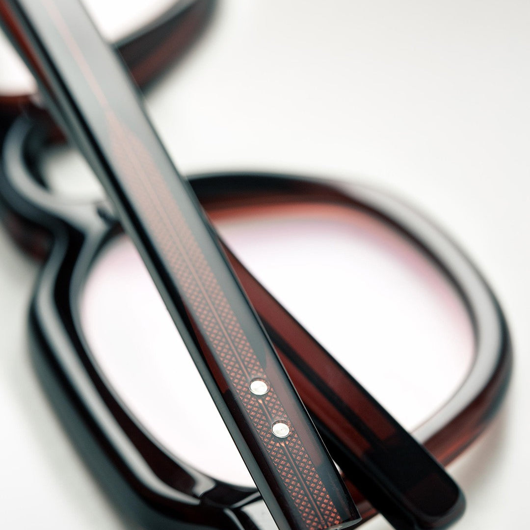 Oscar Magnuson Deckard - Toga Red