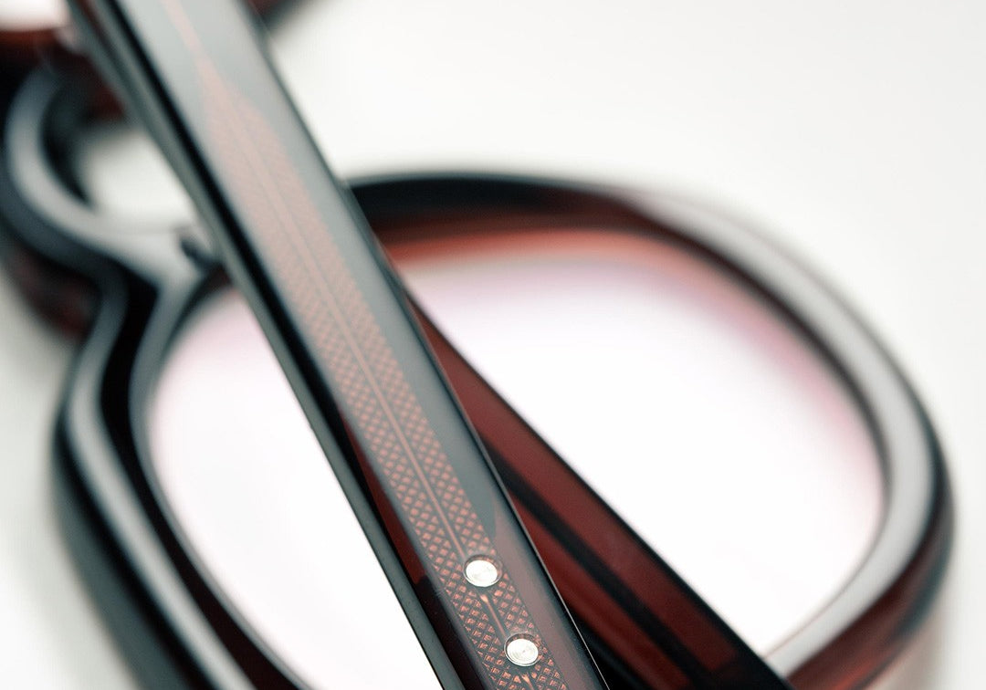 Oscar Magnuson Deckard - Toga Red