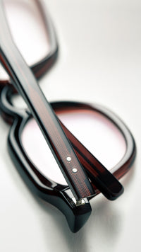 Oscar Magnuson Deckard - Toga Red