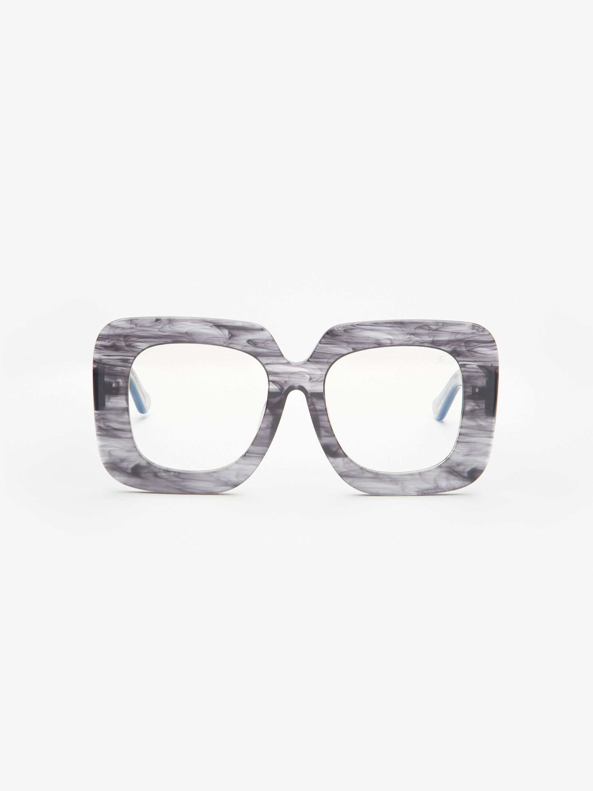 Kazoku, Brazen - 0074