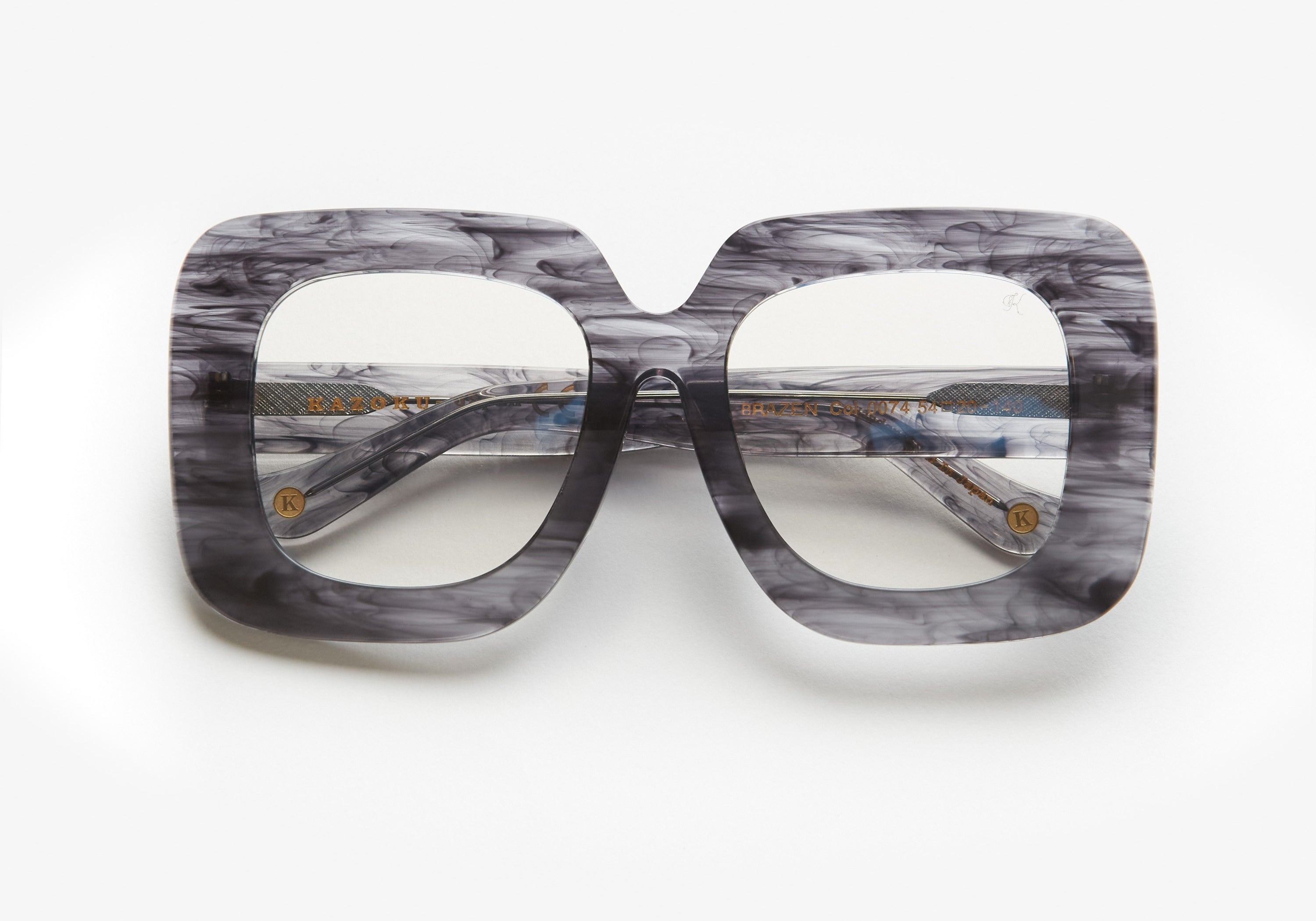 Kazoku, Brazen - 0074