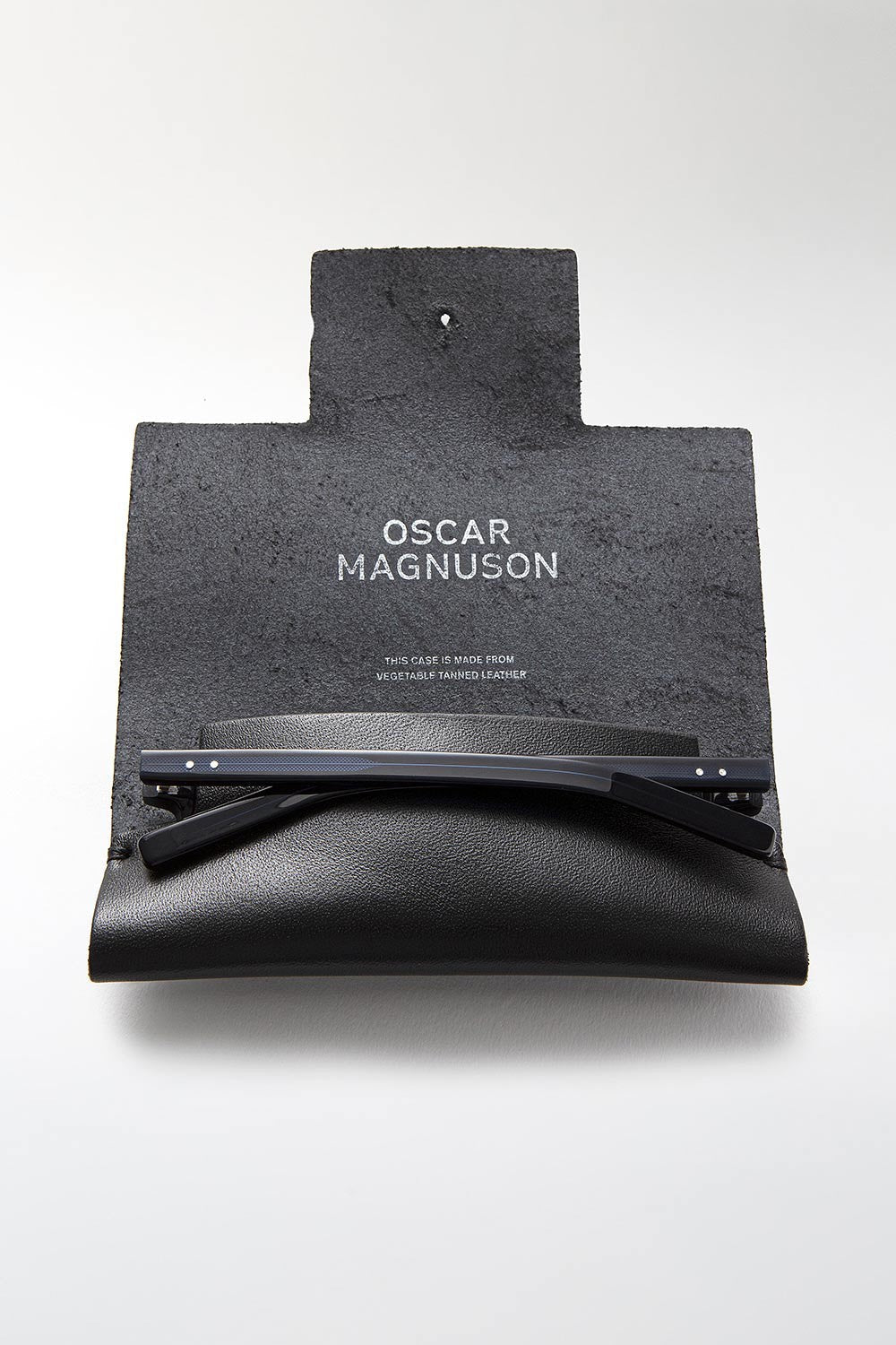 Oscar Magnuson Batty - Toga Red