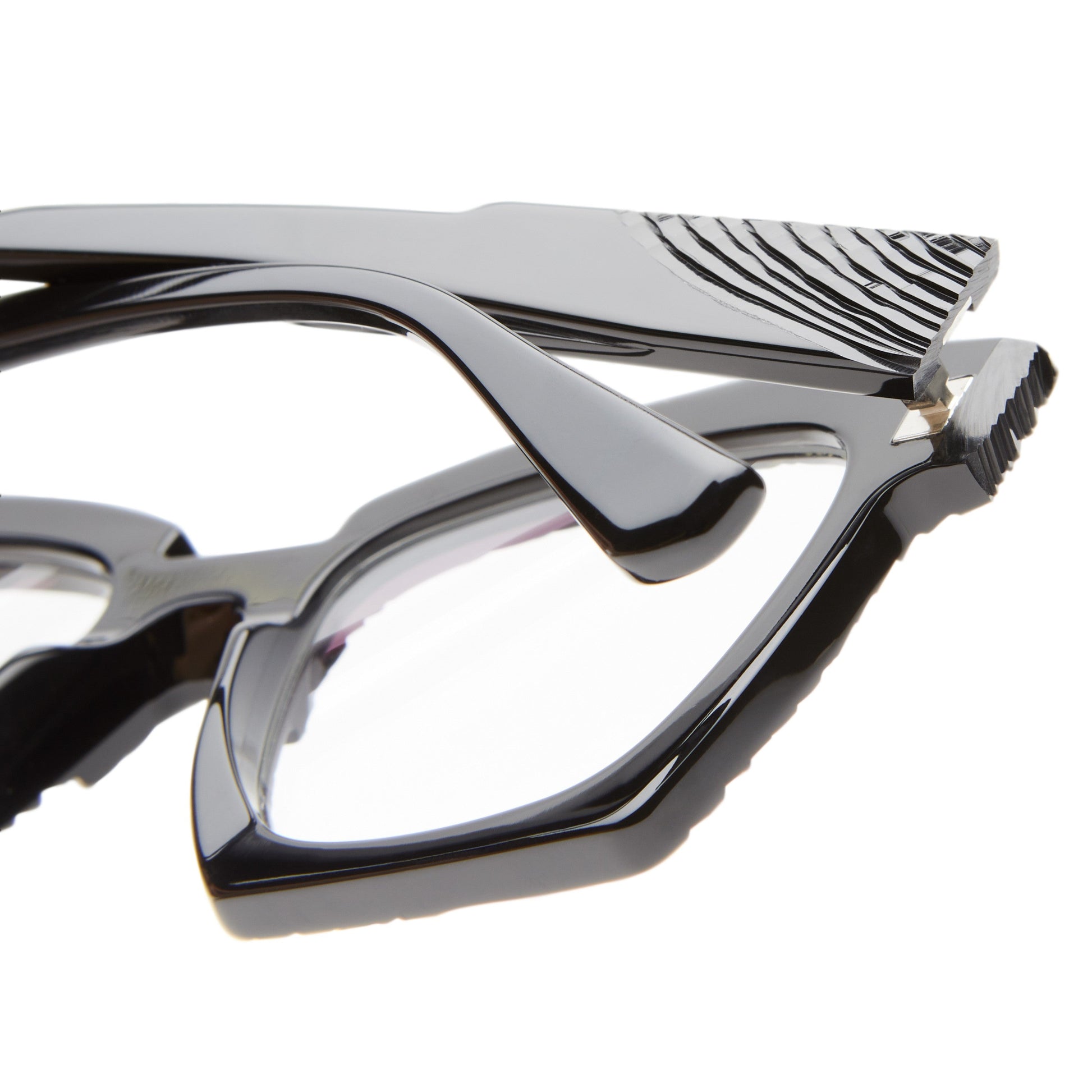 Kuboraum MASKE K5 - Tilded Arc