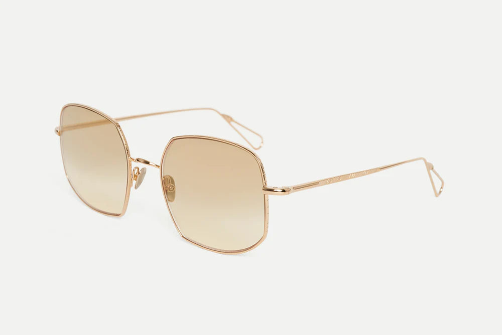 Ahlem Varenne - Champagne / Smoke Gradient