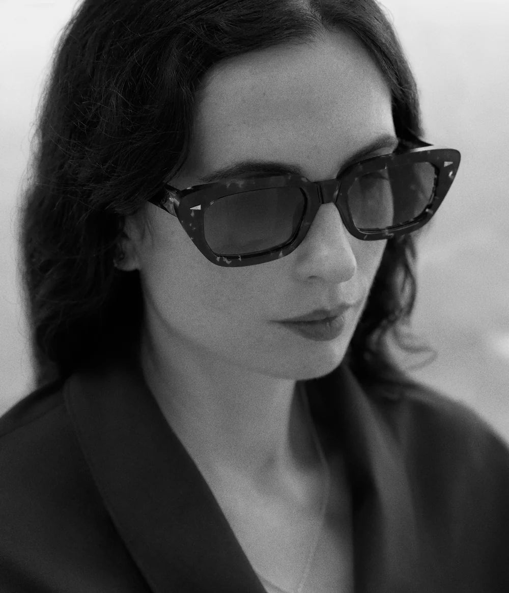 Ahlem Jeanne - Burgundy / Blue Gradient