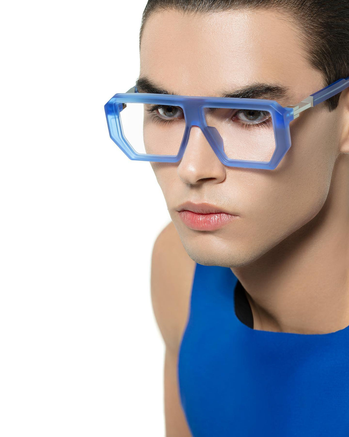 VAVA BL0036 Crystal Blue Matte worn – official photo VAVA