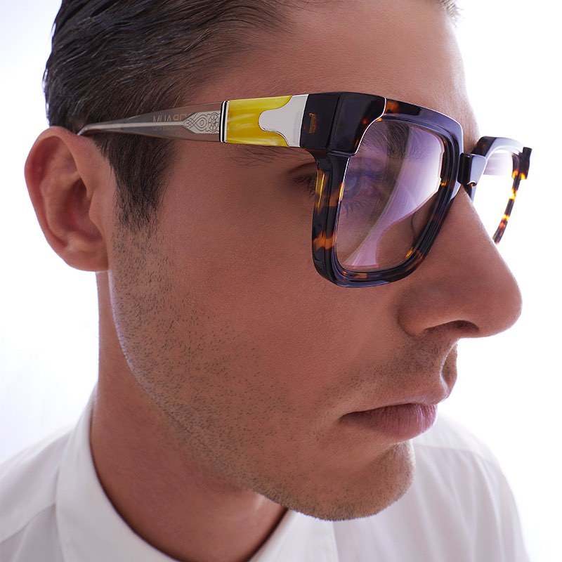 Kuboraum S4 Tortoise indossato – foto ufficiale Kuboraum