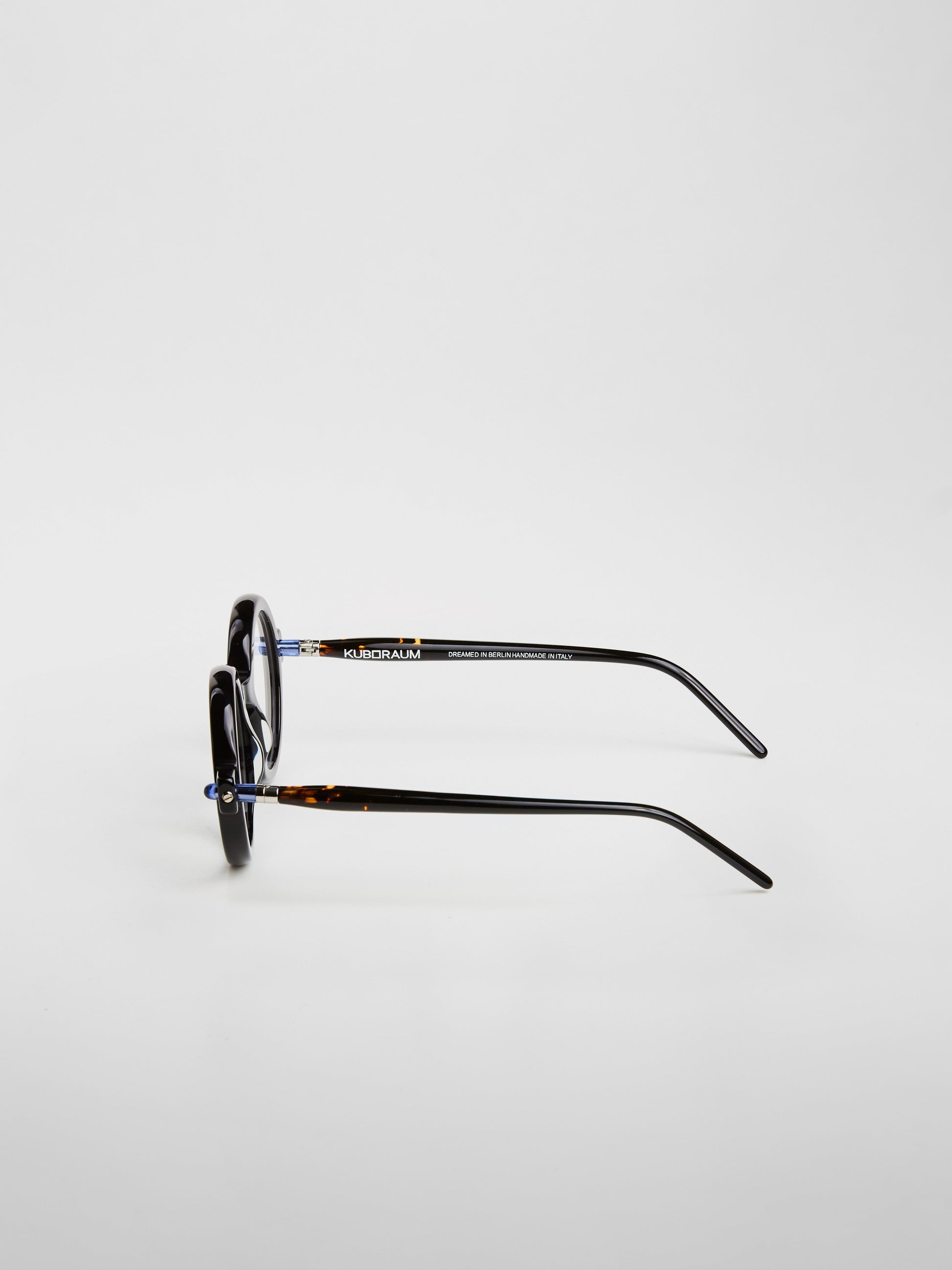 Kuboraum MASKE P1 - Black Shine Tortoise