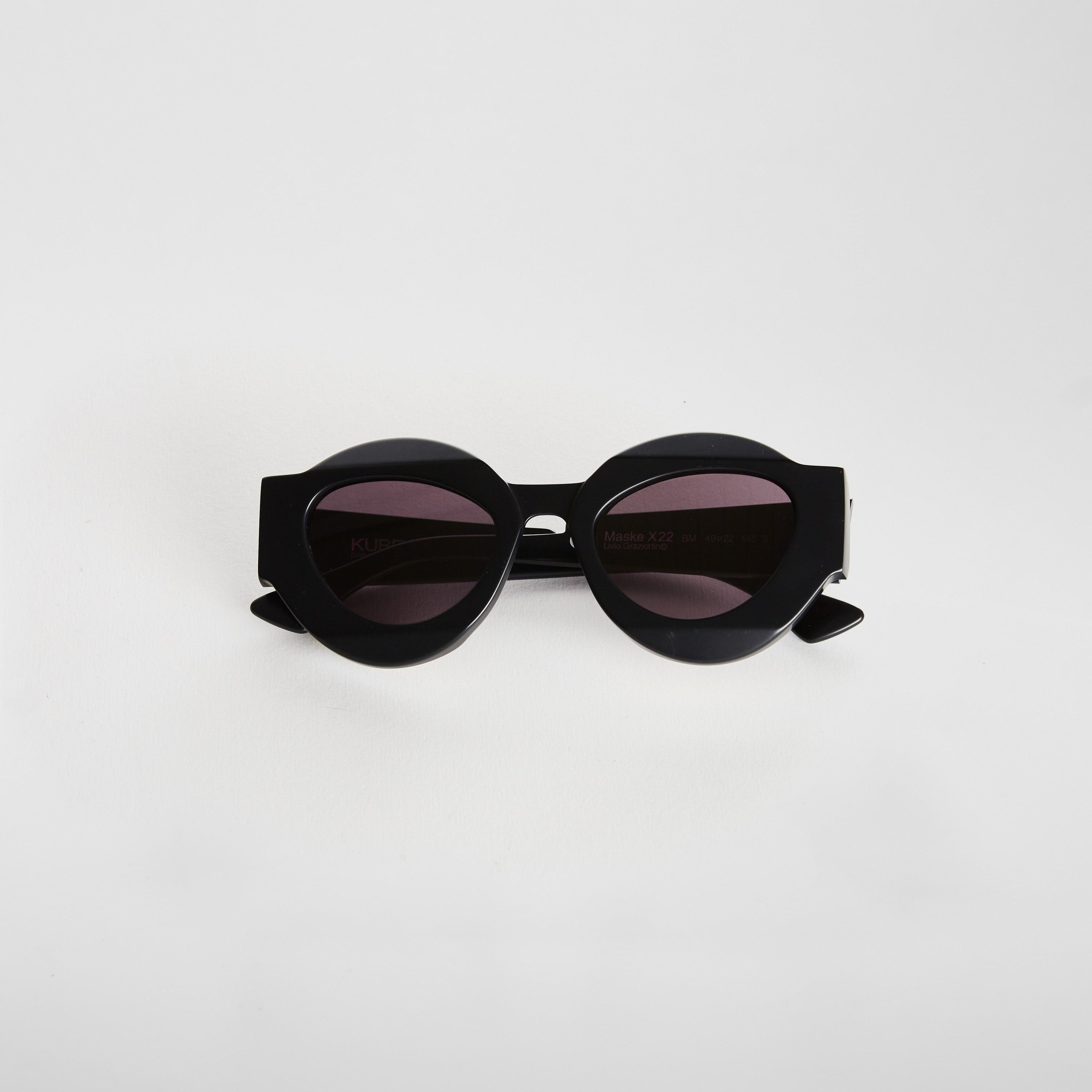 Kuboraum MASKE X22 - Black Shine