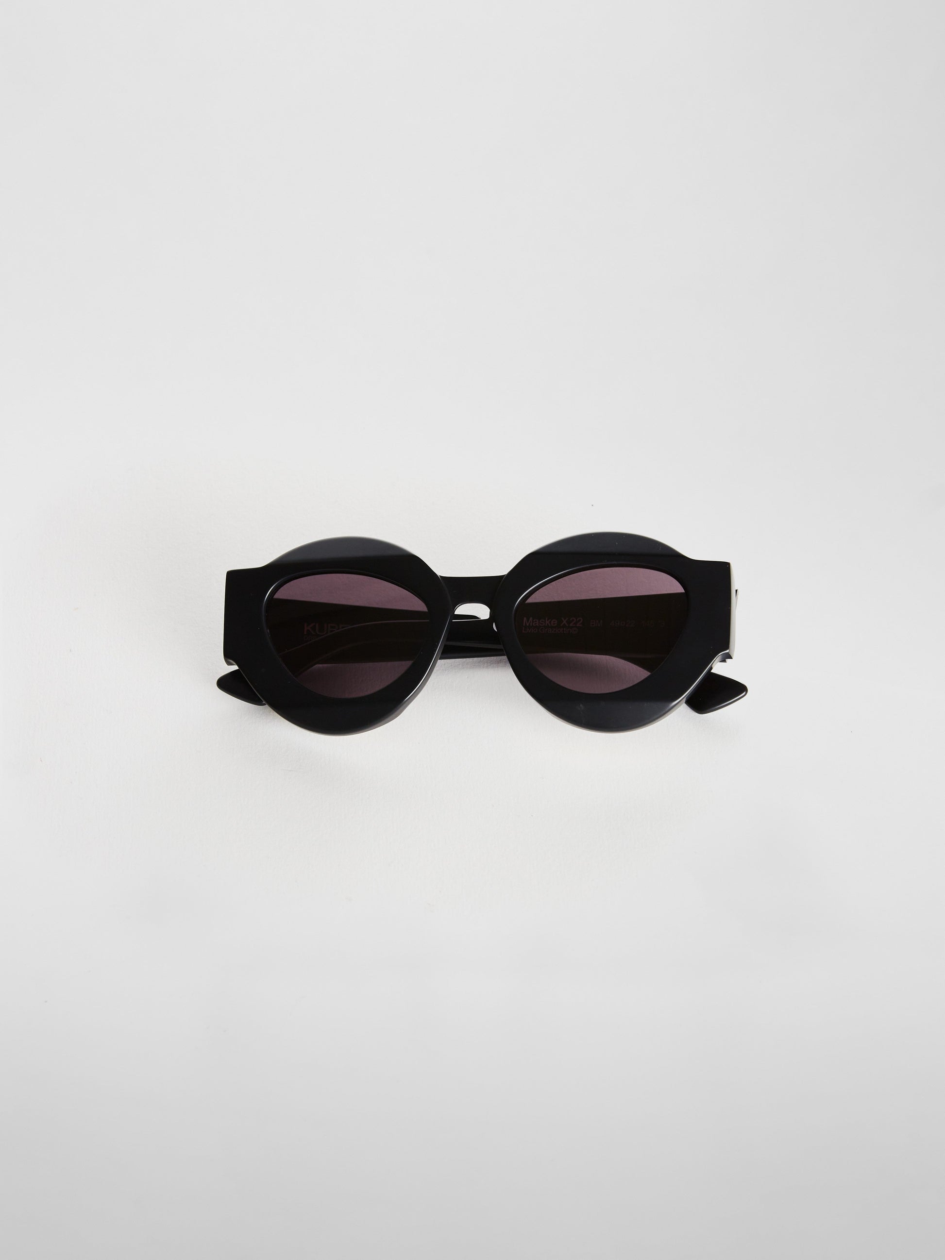 Kuboraum MASKE X22 - Black Shine