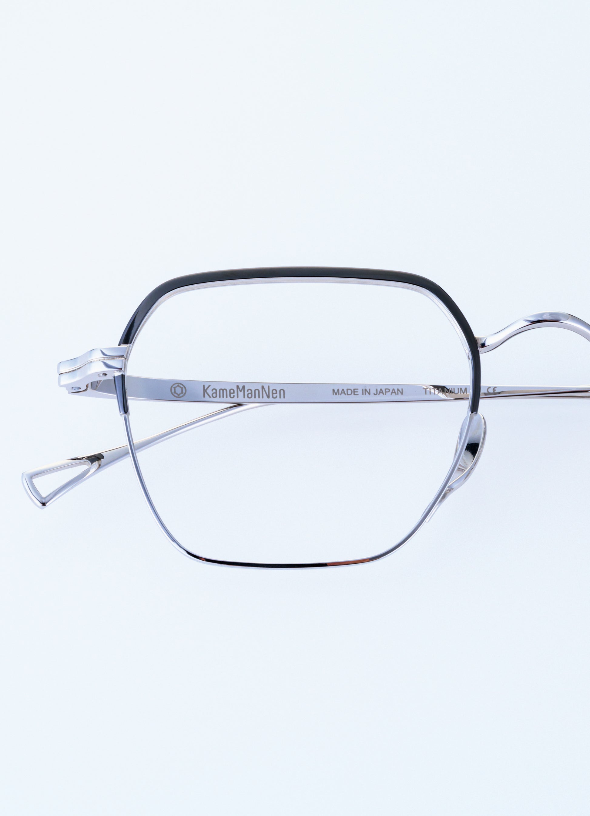 KameManNen, kmn 152 - Silver