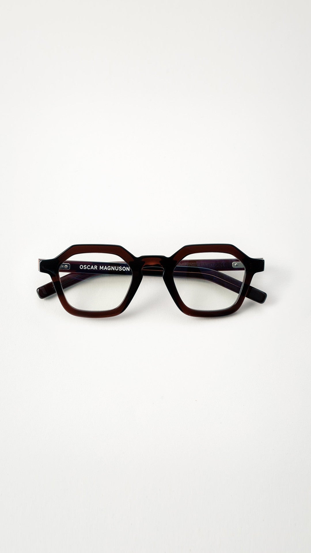 Oscar Magnuson Batty - Toga Red