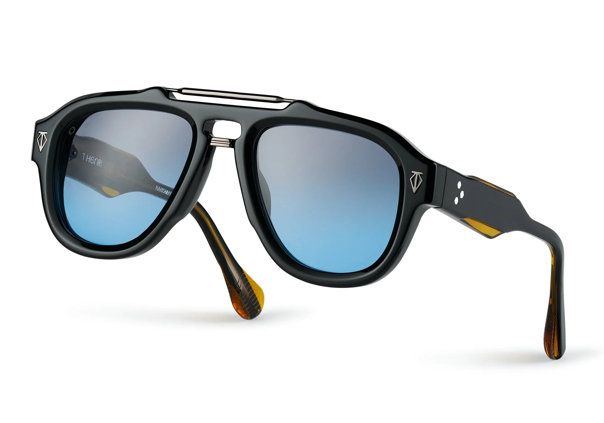 T HENRI , Dino | Overcast