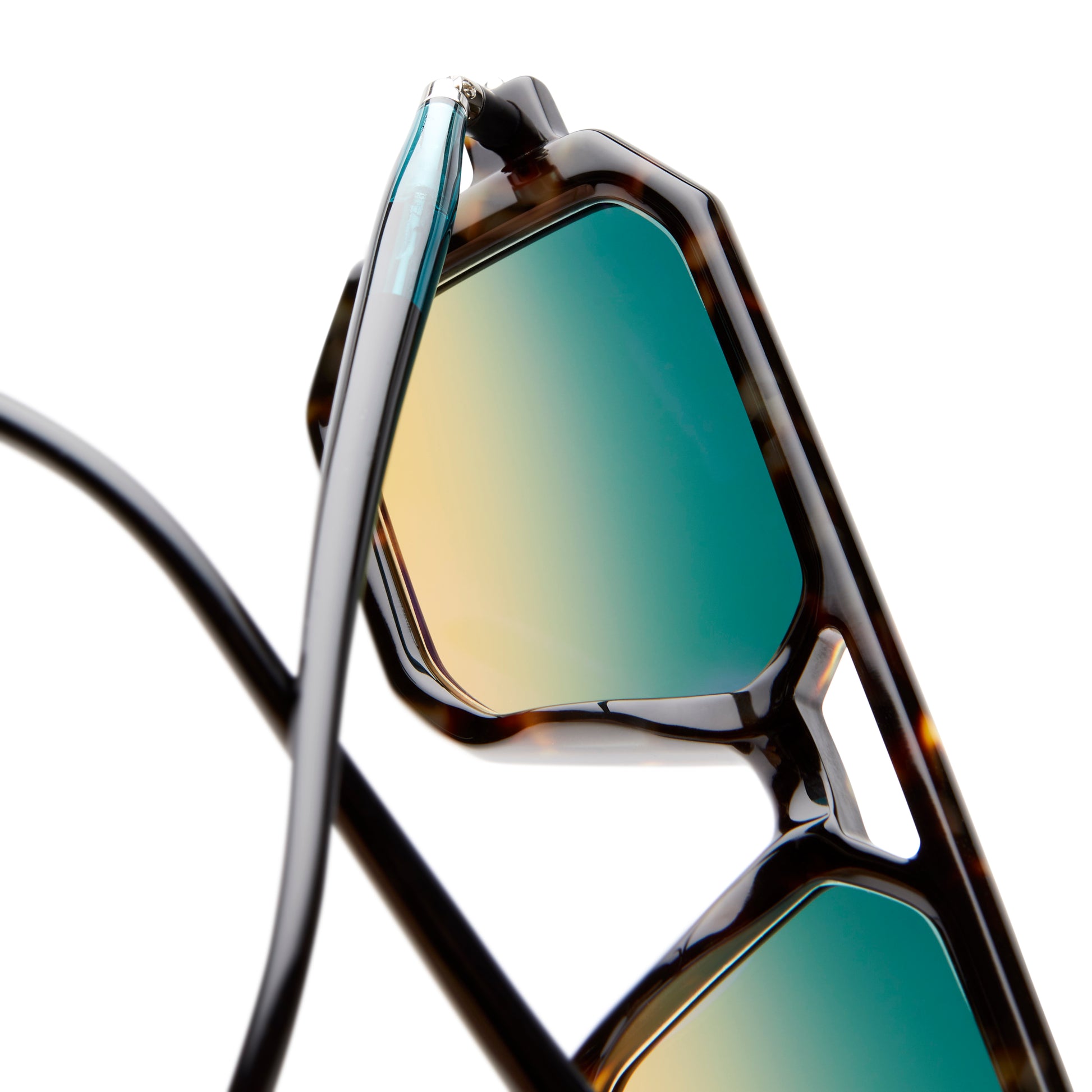 Kuboraum Mask P8 - Havana