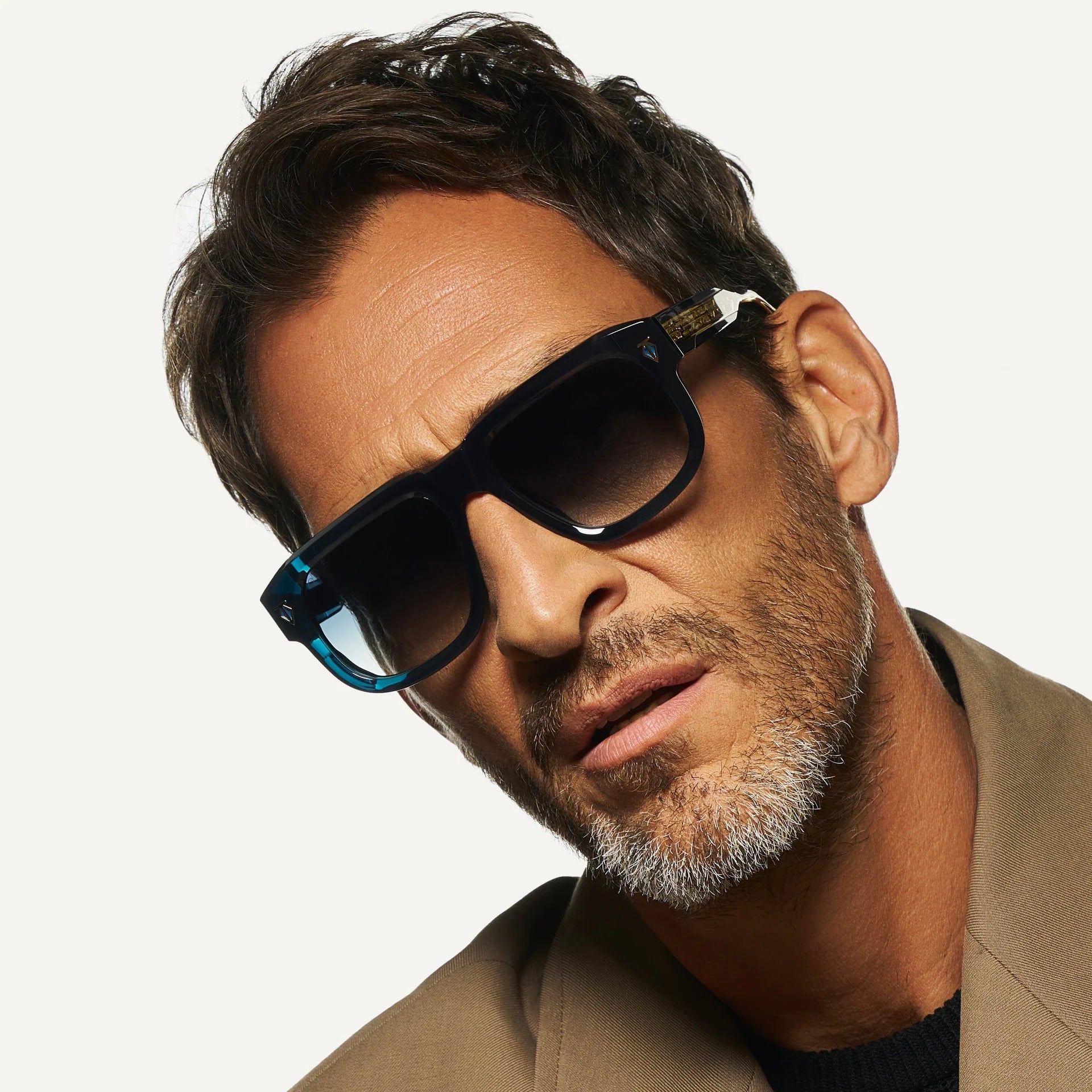 T HENRI VALOUR - Deep Blue