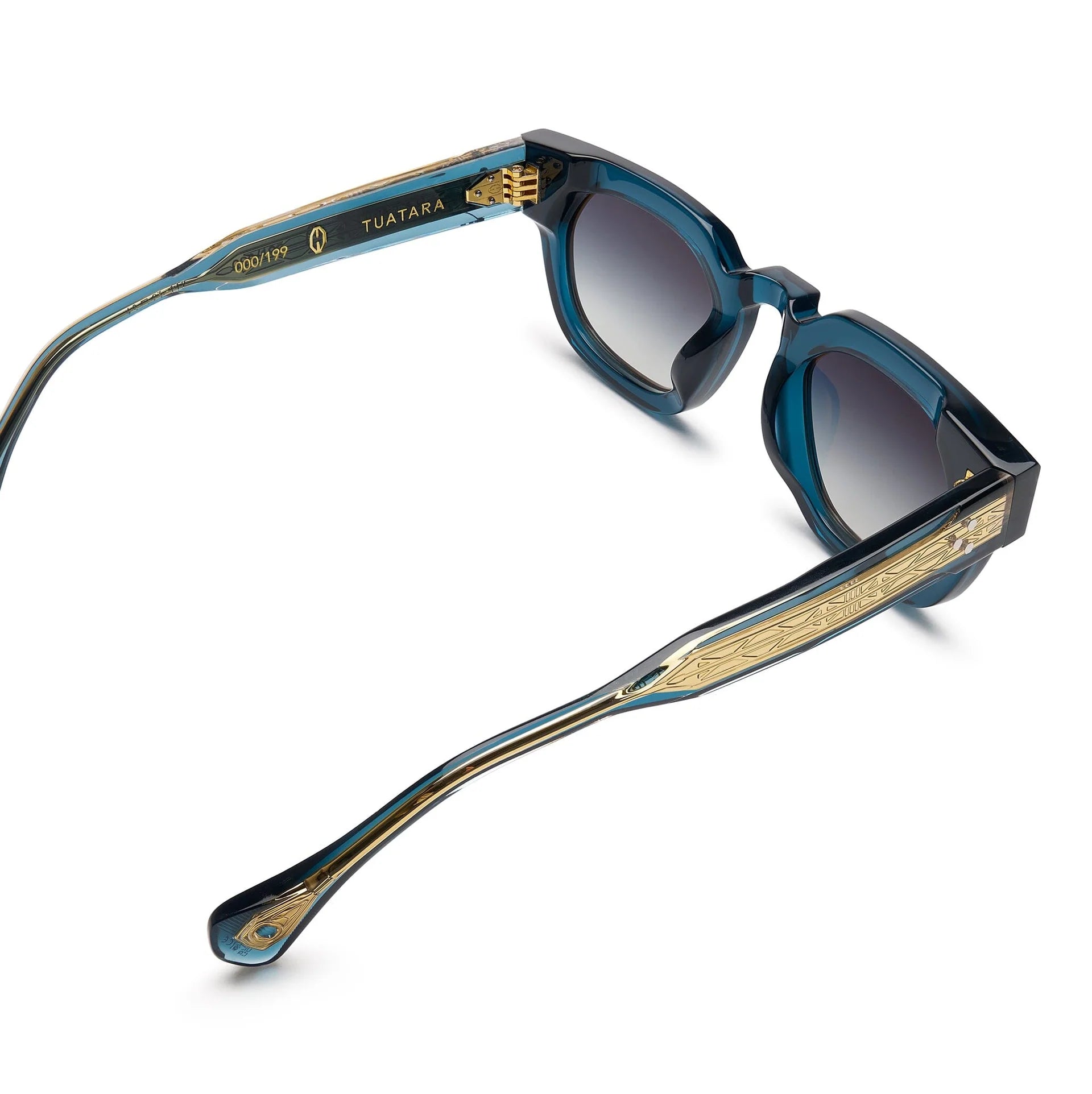 T HENRI , Tuatara Deep Blue