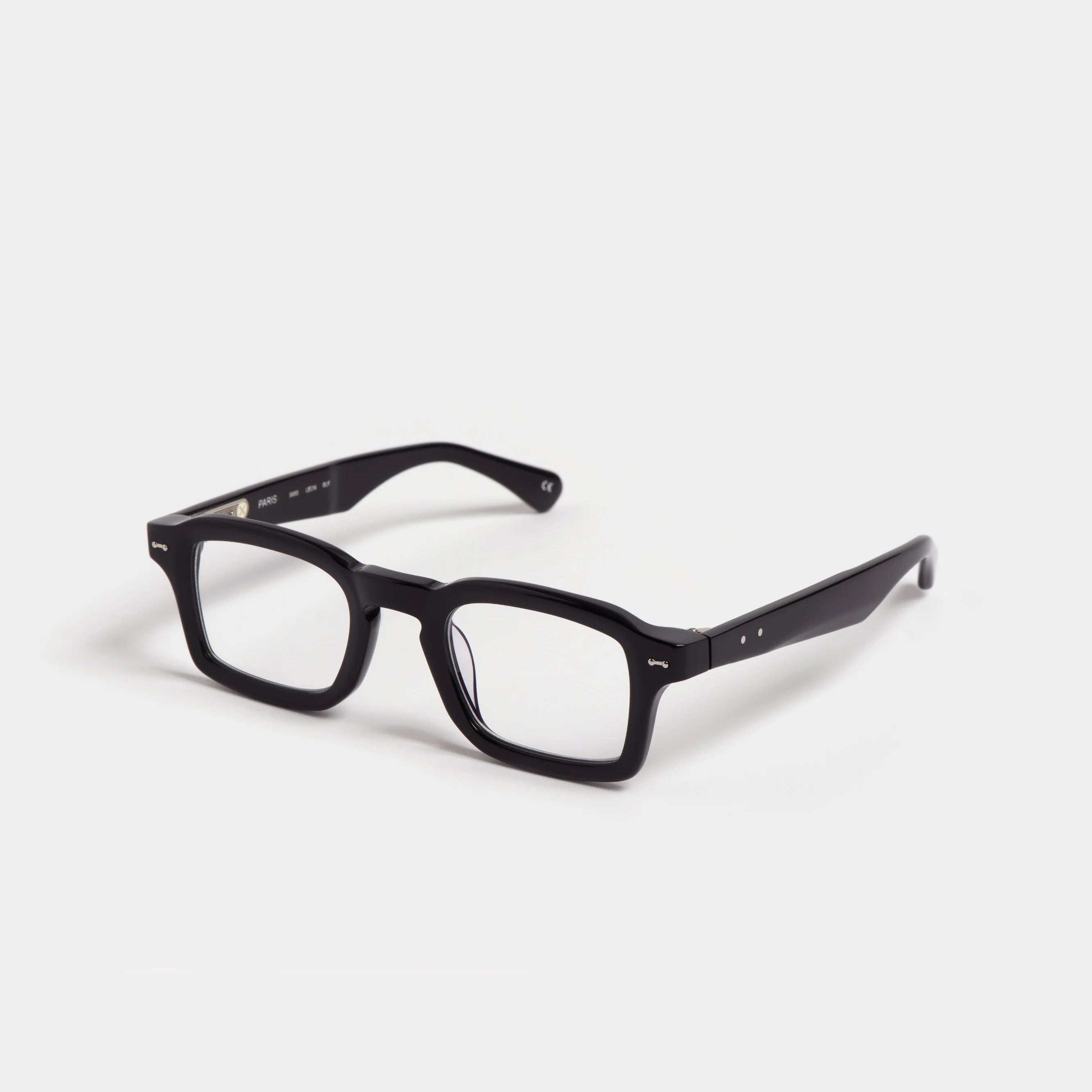 Peter and May | Leon | Black