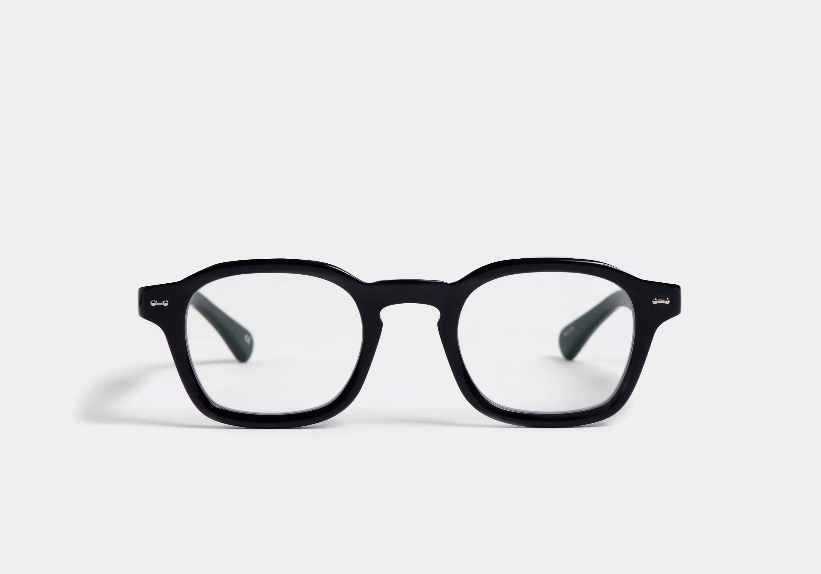 Peter and May | Hero | Black