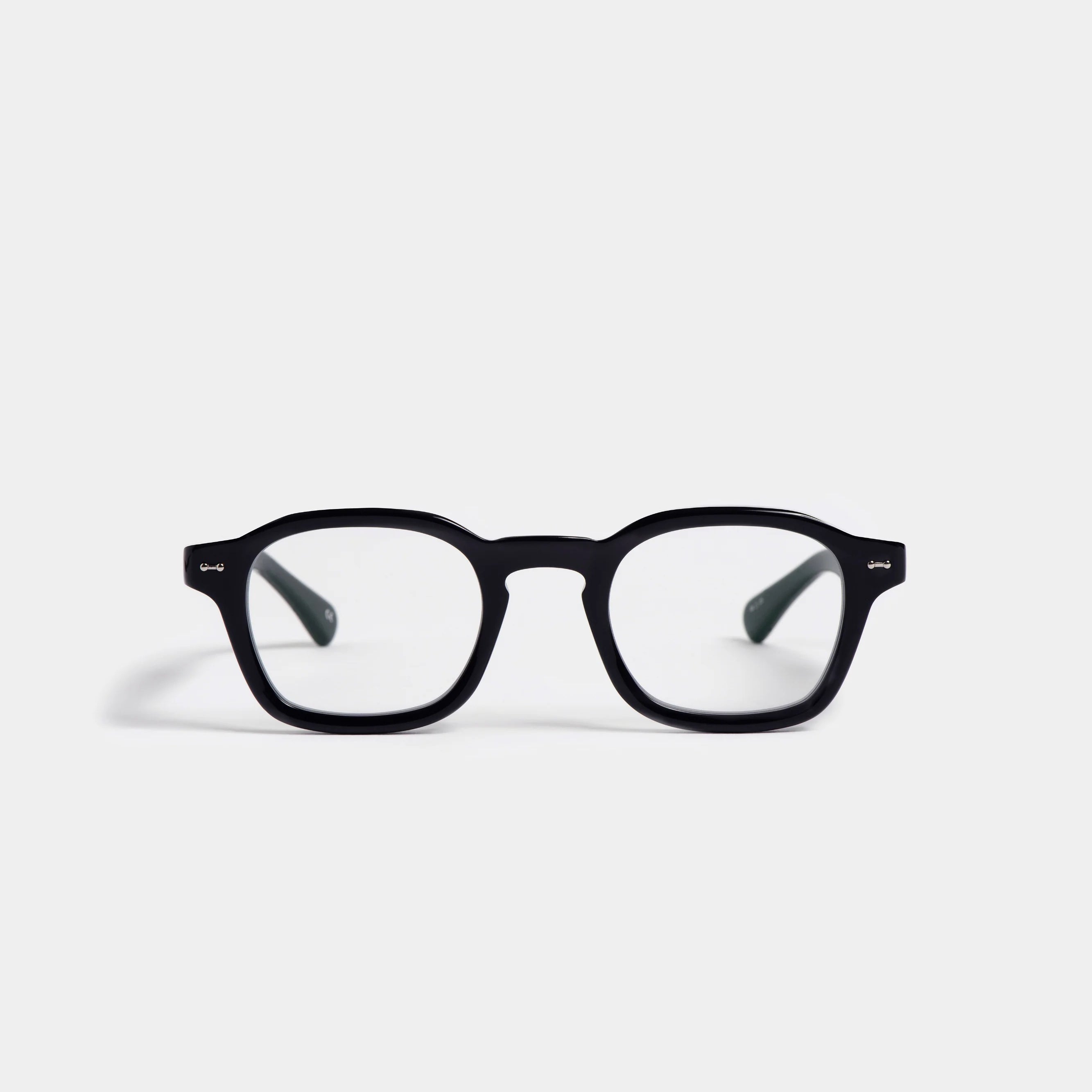 Peter and May | Hero | Black