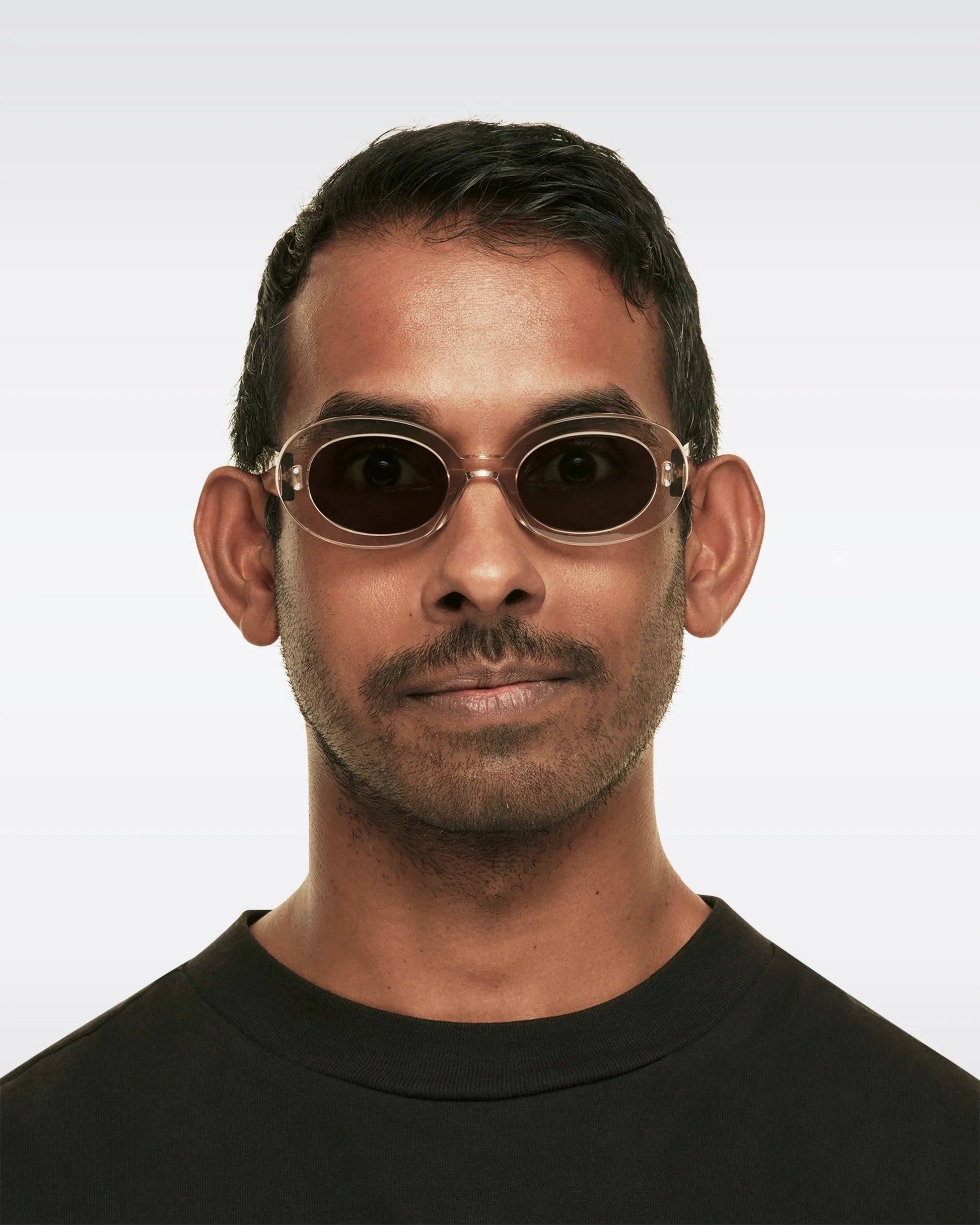 Cubitts | Goldington | Black