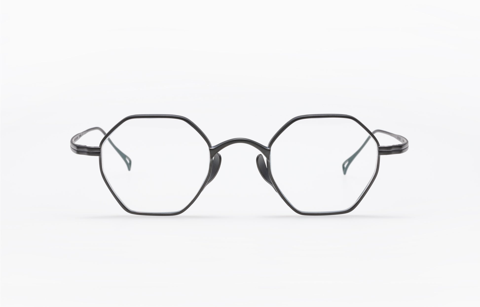 KameManNen, kmn 152 - Silver