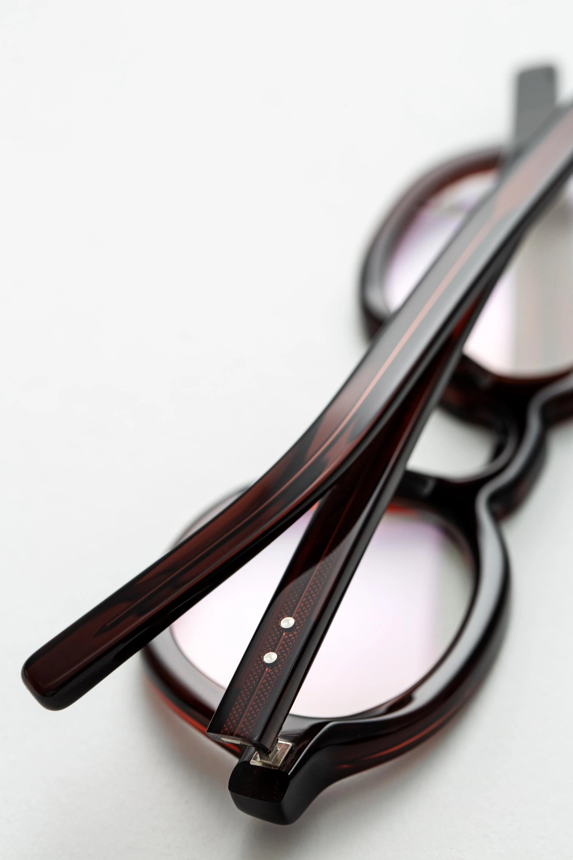 Oscar Magnuson Joy - Toga Red