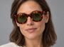 Lesca Lunetier Ogre XL Ecaille fonce 036 / Mineral Lenses – indossato da donna
