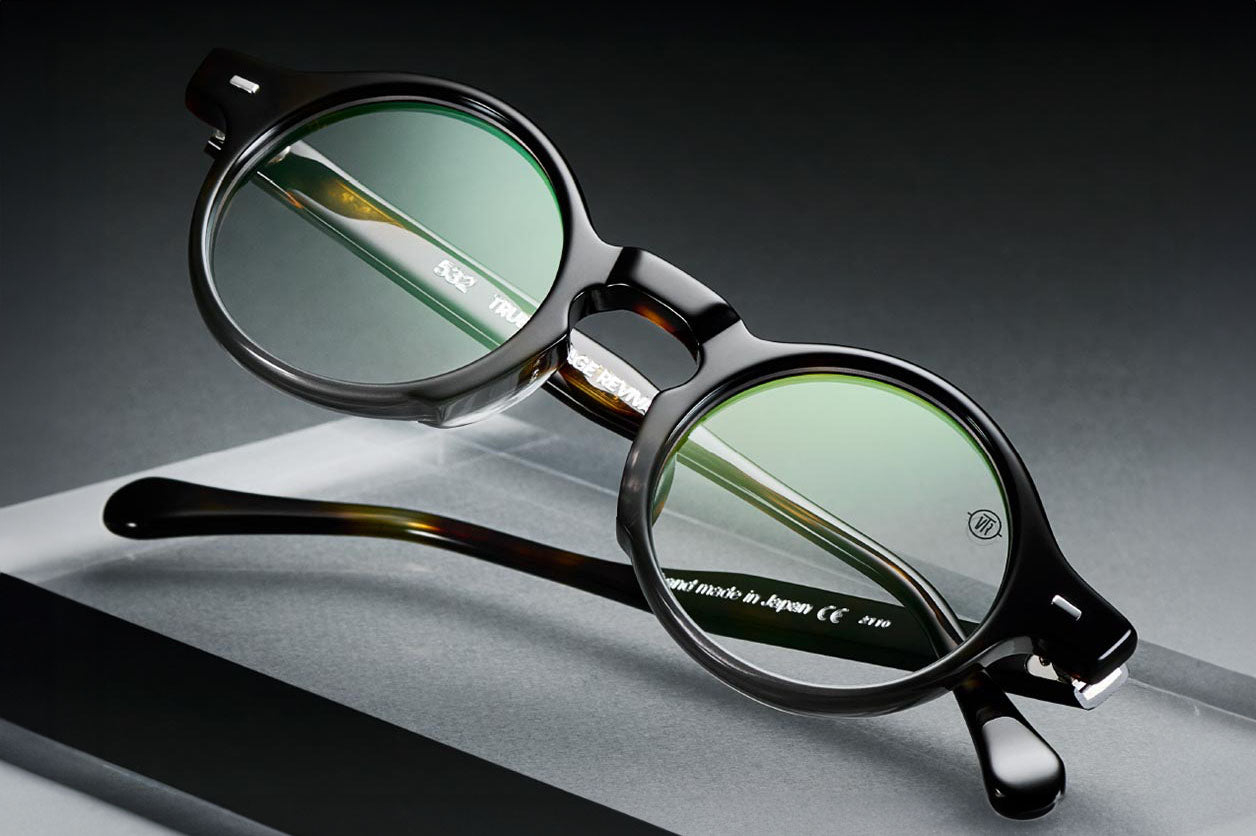TVR®532 Classic Circular Grey Tortoise – fotografia ufficiale della montatura